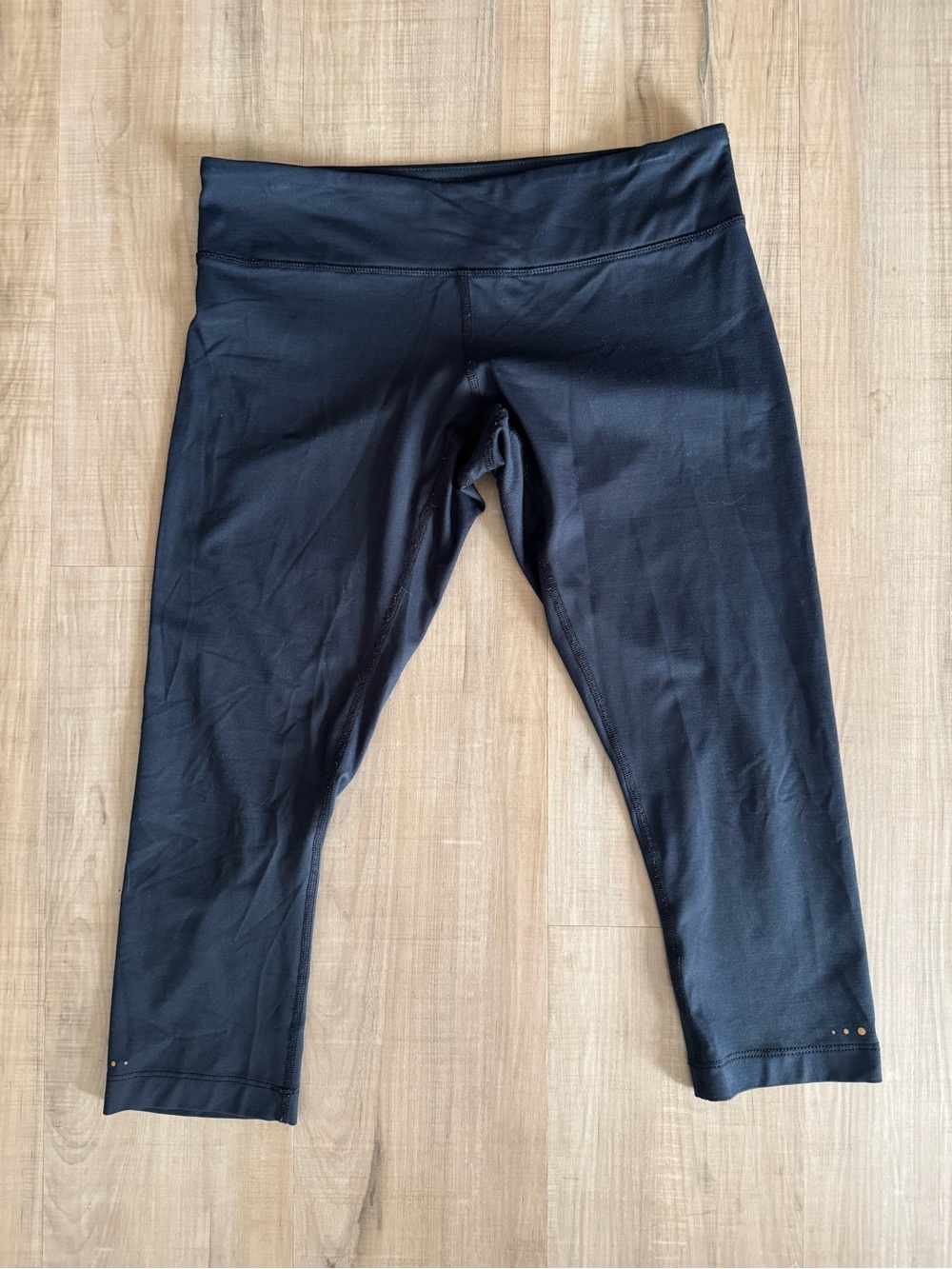 Women's Black Capri Leggings with Comfort Waistband